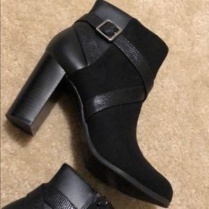 NWOT Heeled Black Suede Booties 8.5